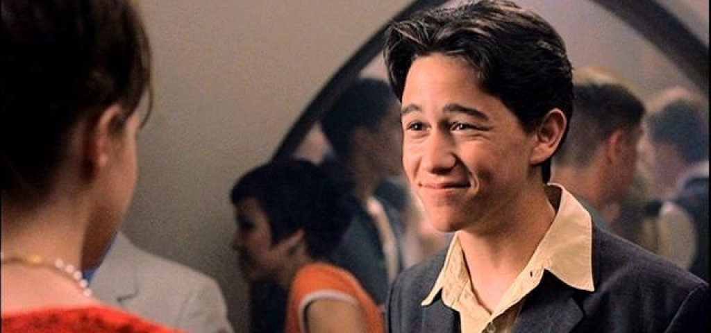 Приятелят, който никога няма да бъде гадже: Камерън (Джоузеф Гордън-Левит) от „10 неща, които мразя в теб“ изглежда добро момче, което е изтеглило късата клечка. Изведнъж обаче осъзнаваш, че целият сюжет на филма се върти около това той да намери път към