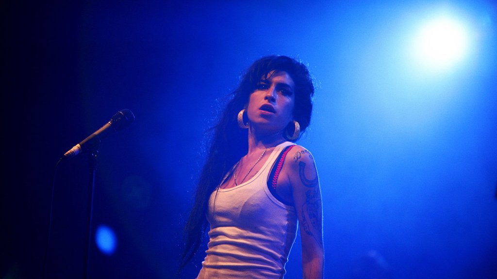 1280px-Amy_Winehouse_f5104871
