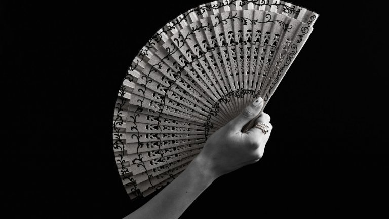 Ветрило kordella.bg. 
Пръстени: Folli Follie