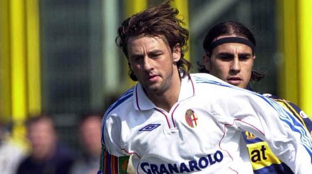 Бившият италиански голаджия Джузепе Синьори наскоро получи наказание да не се занимава с футбол за пет години заради доказано участие в уговаряне на мачове