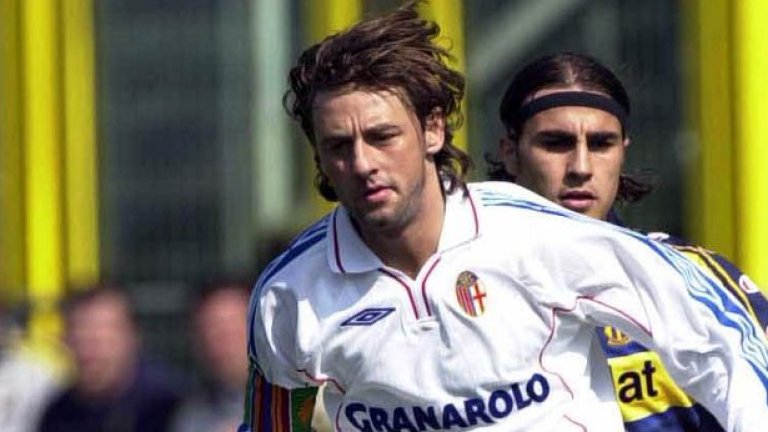 Бившият италиански национал Джузепе Синьори е под домашен арест, а над италианския футбол отново надвисна сянката на скандалите за уговорени мачове