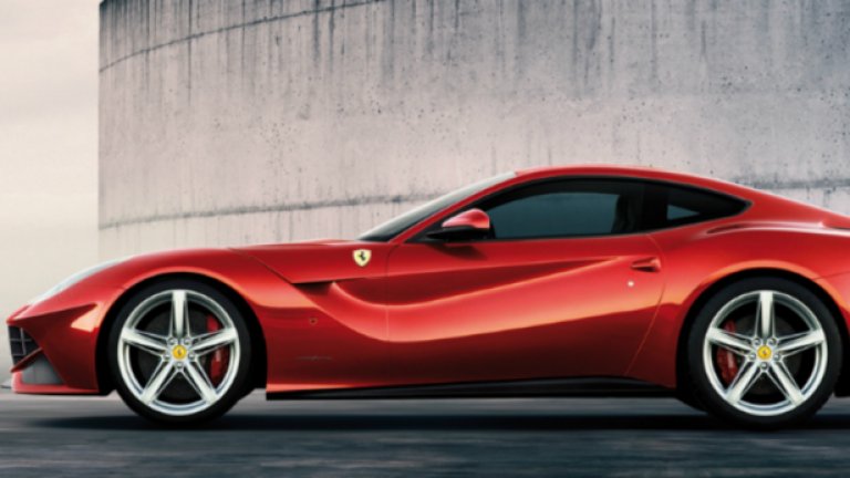Ferrari F12 Berlinetta
При този италиански супер автомобил производителят е указал вълнуващо, но твърде общо максималната му скорост – над 340 км/ч. Ferrari твърдят, че F12 е серийният модел на марката, който притежава най-бързо ускорение – 3,1 секунди от 0 до 100 км/ч. Двигателят е 6,3-литров V12 с мощност 740 конски сили.
Цена: 315 888 долара