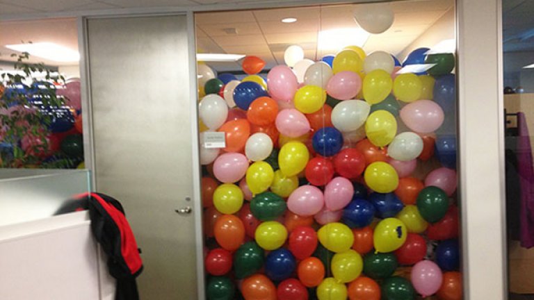 Влез си в кабинета. Ако можеш