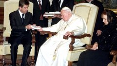 Президентът Първанов на гости на папата във Ватикана малко преди смъртта му