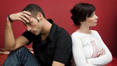 Статистиката показва, че хора, които се развеждат или разделят след дълга връзка от над 7-8 години или имат зад гърба си брак от 13-15 години, продължават да бъдат нещастни и след развода си