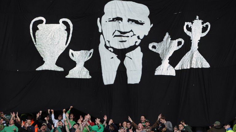 Спря пиенето на играчите, създаде най-великия Селтик и почина на терена: 55 години от единствения британски куадрупъл