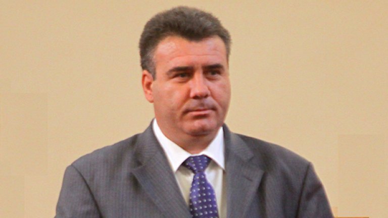 Лютви Местан също не знае Палев да е пожелал да си ходи