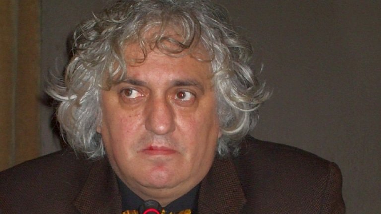На четири заседания СЕМ не гласува оставката на Лозанов