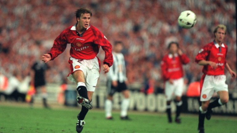 Дейвид Бекъм
Най известният представител на лидерите от 1992-а. Бекъм идва в Юнайтед от Лондон година по-рано и се ражда легендата. След като играе за юношеския отбор на тима, след това блестя 11 години за представителния отбор.