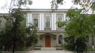 Bulgarian_high_school_02