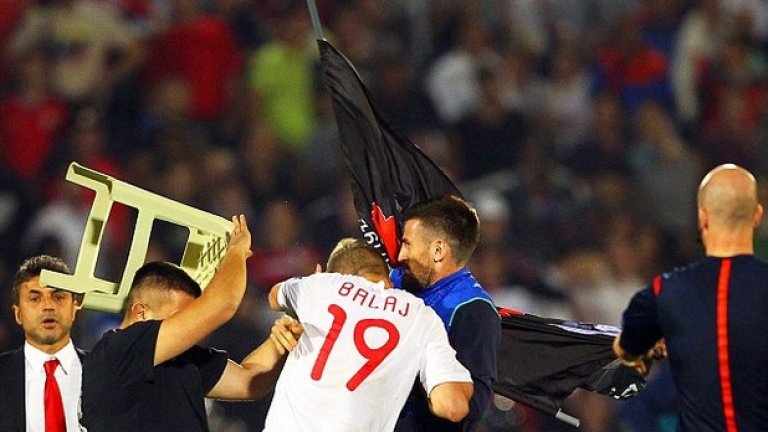 Футболните федерации на Сърбия и Албания ще трябва да платят по 100 хиляди евро глоба