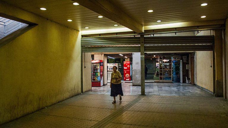 Връзката с подземния етаж на гарата