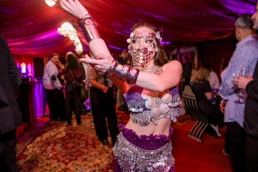 Премиерата на IQOS Iluma i Electric Purple ще се помни