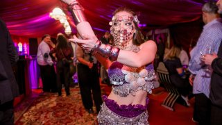 Премиерата на IQOS Iluma i Electric Purple ще се помни