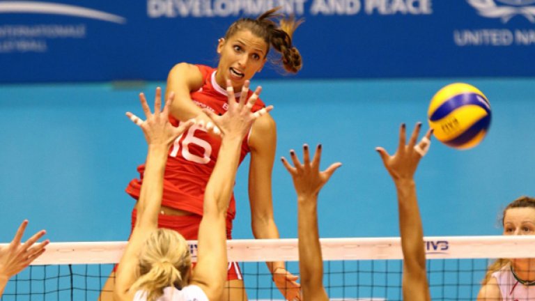 Ели Василева и останалите момичета се представиха страхотно.