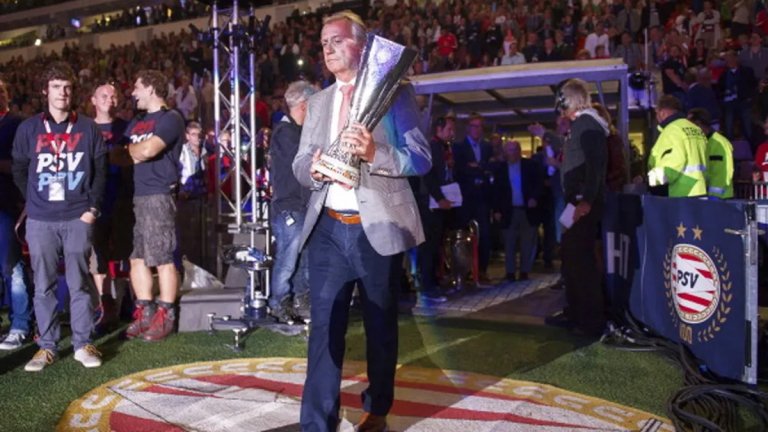 Без Ромарио и Робен: Най-великите 11 на ПСВ в историята