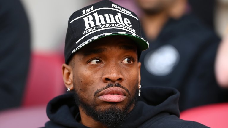 Той не може да играе, защото е наказан за нелегални залози, но струва 60 млн. и Арсенал го иска