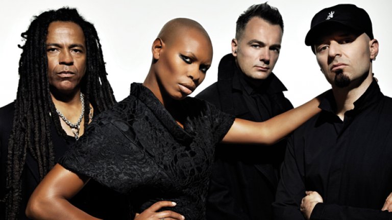 Skunk Anansie - все същите метални (пост гръндж) рифове и гръмовен алтърнатив, между които - дълбок, кипящ от енергия глас.