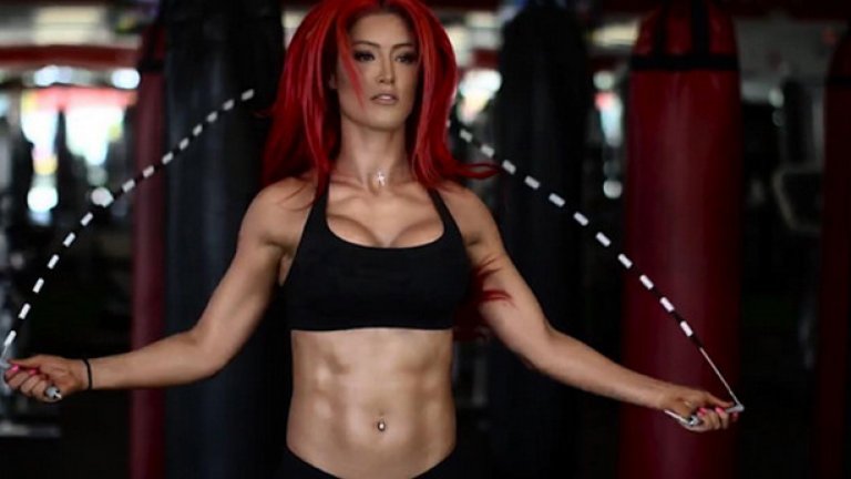 Огненото момиче на кеча