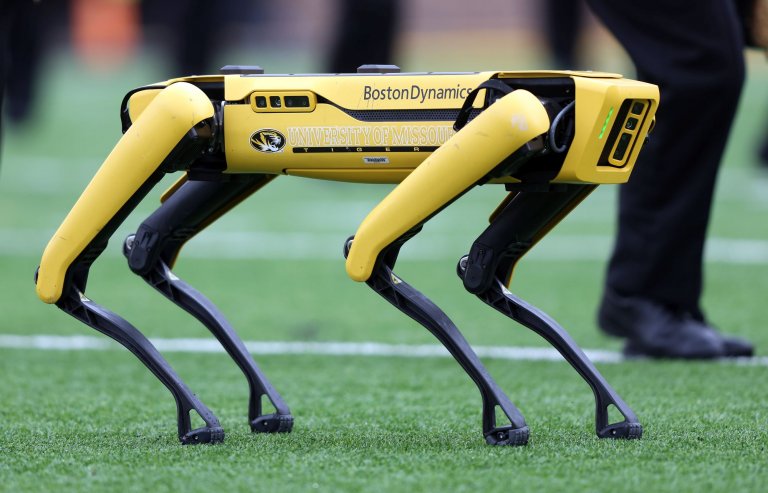 Роботът Spot на Boston Dynamics.
