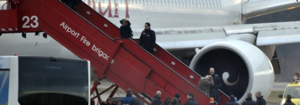 140217103116-ethiopian-airlines-plane-hijacked-passengers-story-top