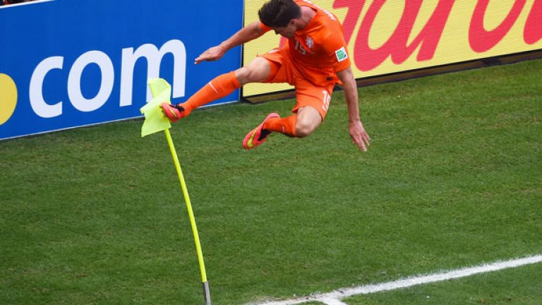 Хунтелаар вкара победния гол в голямата драма във Форталеза.