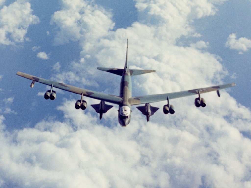 B-52_with_two_D-21s