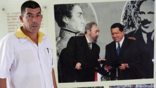 Срещу ебола: кубинските лекари с политическа мисия