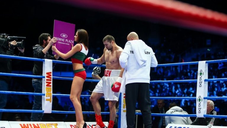 Първа победа за Тервел Пулев на професионалния ринг