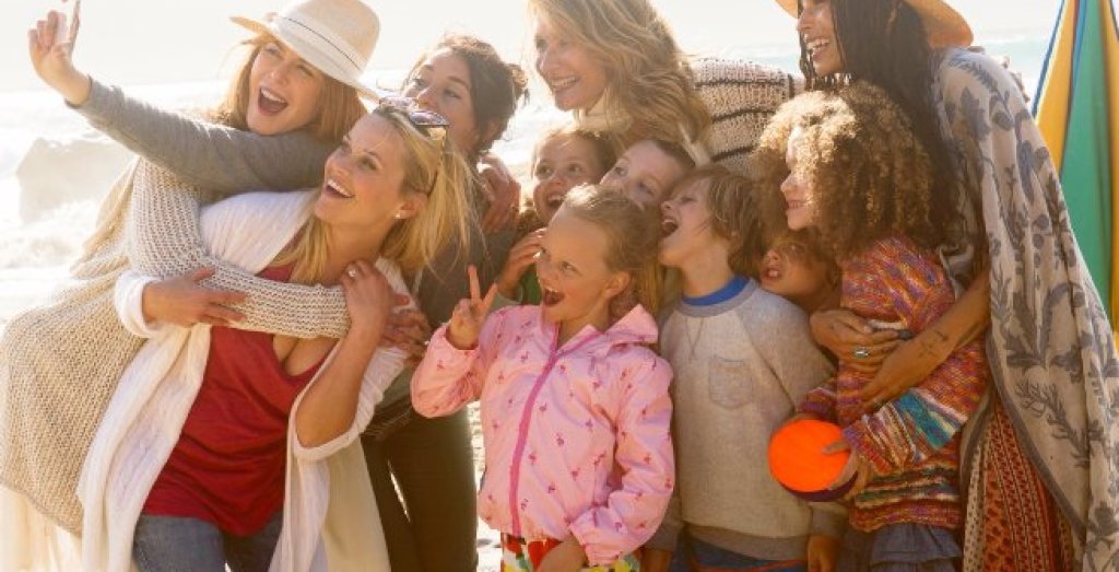 Големите малки лъжи/Big little lies 
Никол Кидман прави първата си роля в телевизия от 1989 година насам, както и русата сладка Рийз Уидърспун. Но както обичат да казват – „това не е телевизия, това е HBO“, така че... „Големите малки лъжи“ е едносезо