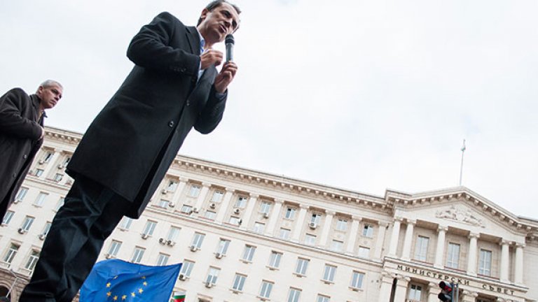 Две - в едно