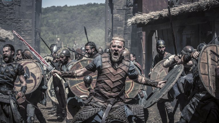 От първия си сезон още The Last Kingdom дава една много по-адекватна представа за северняшките нашествия в Англия и за викингите като цяло.
