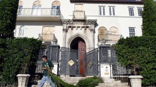В различни пероди четирима души намират смъртта си в тази къща