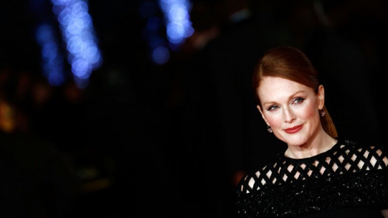 4. After the Wedding
Стигаме и до римейк. After the wedding е американската версия на датска продукция от 2006-а с участието на Мадс Микелсен. В новия филм участват Джулиан Муур и Мишел Уилямс. Разказва се за Изабел - ръководител на сиропиталище. Тя отива до Ню Йорк, за да се срещне с милионерка (Мур), финансираща същото това сиропиталище. След сватбата на втората се разкрива и една мистерия, около която ще се върти филмът...