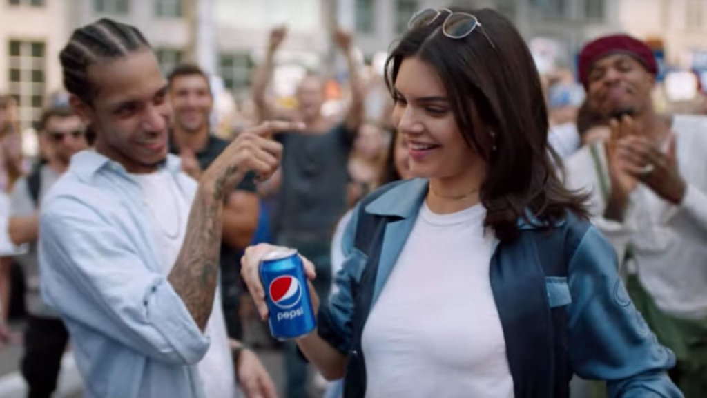 кендъл дженър pepsi пепси