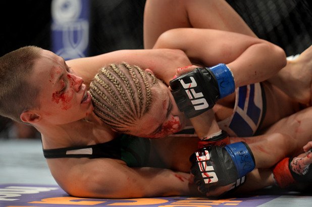 Роуз Намаюнас нанесе първо поражение на Ван Зант в UFC
