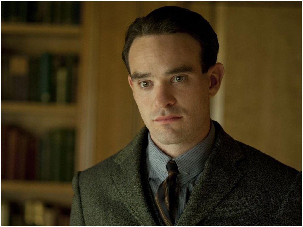 Много от вас обаче сигурно го помнят от ролята му в сериала на НВО - Boardwalk Empire, където играе в сезон 2 и 3.