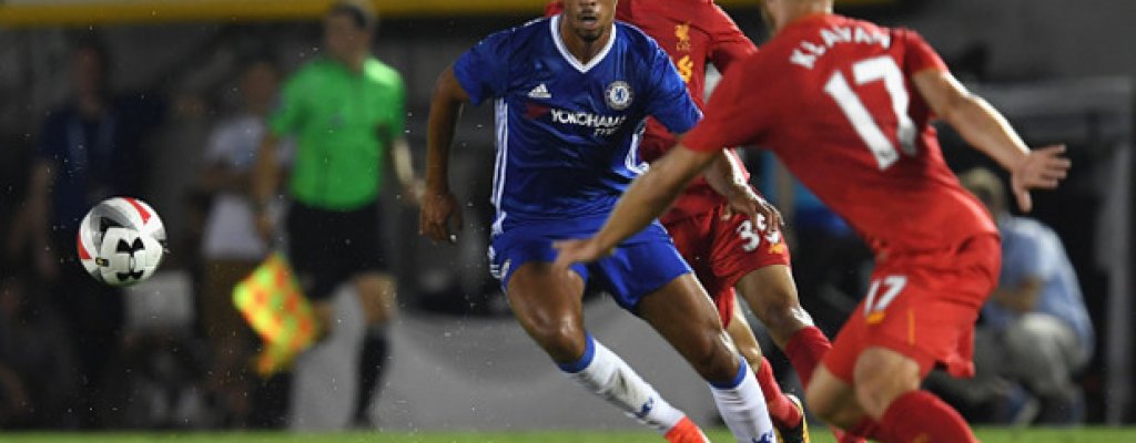 3. Нов бранител, стари проблеми за Ливърпул
Рагнар Клаван изглежда голям и солиден защитник, но все пак Юрген Клоп и феновете няма как да са доволни от допуснатия гол. Всъщност, младият Марко Груич изпусна Гари Кейхил, а подобни леки грешки костваха много на мърсисайдци през миналия сезон.