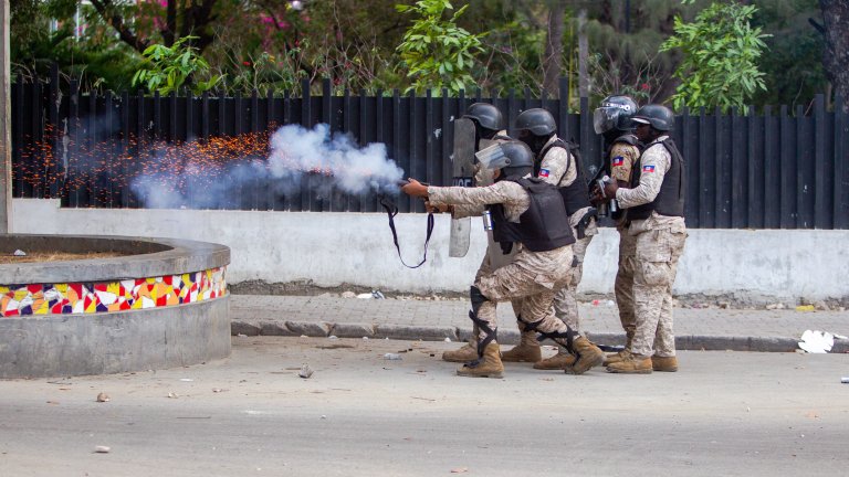 Разбиха опит за държавен преврат в Хаити на фона на тежки протести