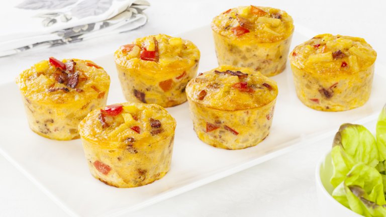 Картофени мъфиниЛесни, бързи и впечатляващи. За тях сваряваме един килограм обелени картофи, които после правим на рядко пюре. Към него добавяме лъжичка бакпулвер, няколко сушени домата на ситно и други добавки по избор – чушка, морков, тиквичка, гъби, спанак, зелении. Трябва да получим смес с гъстотата на кексово тесто.

Мажем форми за мъфини обилно с олио и зехтин и разпределяме сместа. Печем в добре загрята фурна на 180 градуса до покафеняване. Готовите мъфини трябва да излизат лесно от формичките си. Вкусни са както топли, така и студени.