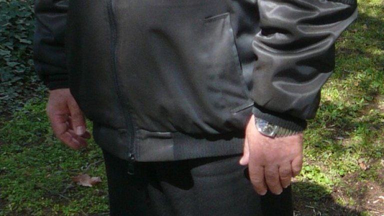 Прашните обувки вероятно са част от дрескода