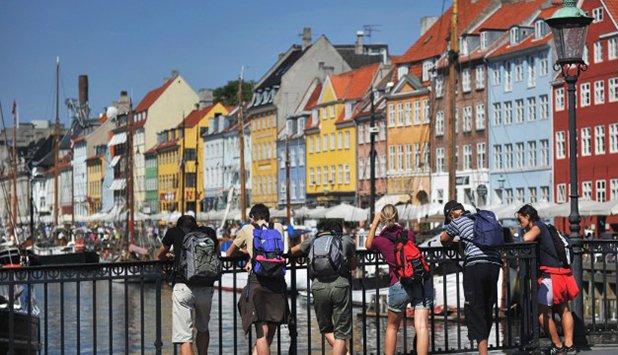 10. Копенхаген 
Столицата на Дания се вмести в топ 10 на най-скъпите градове, след като за година успя да се предвижи 5 места напред. 