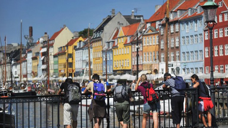 10. Копенхаген 
Столицата на Дания се вмести в топ 10 на най-скъпите градове, след като за година успя да се предвижи 5 места напред. 