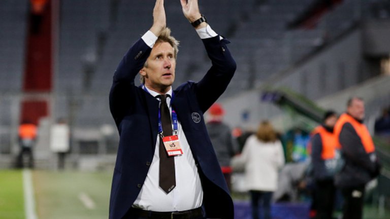 Едвин ван дер Сар
Още един нетреньор, но нямаше как да пропуснем и него. Година след като приключи футболната си кариера в Манчестър Юнайтед, се завърна в Аякс и стана шеф на маркетинга. Изкара четири години на тази длъжност, след което зае позицията на изпълнителен директор.