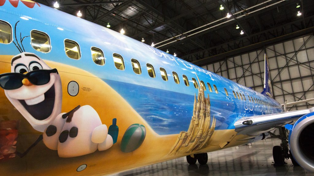 Frozen-Themed Plane - WestJet 4
