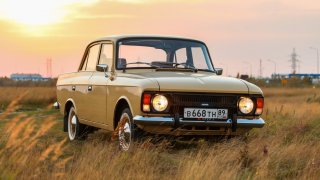 Возещите се ще умират като истински мъже, както гласи един популярен стикер за точно този тип руски коли