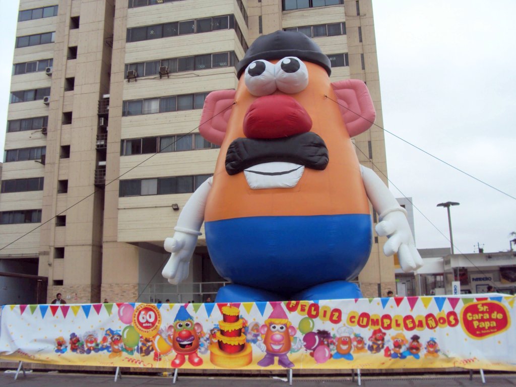 Mr._Potato_Head_Celebrates_a_Birthday_in_Lima,_Peru