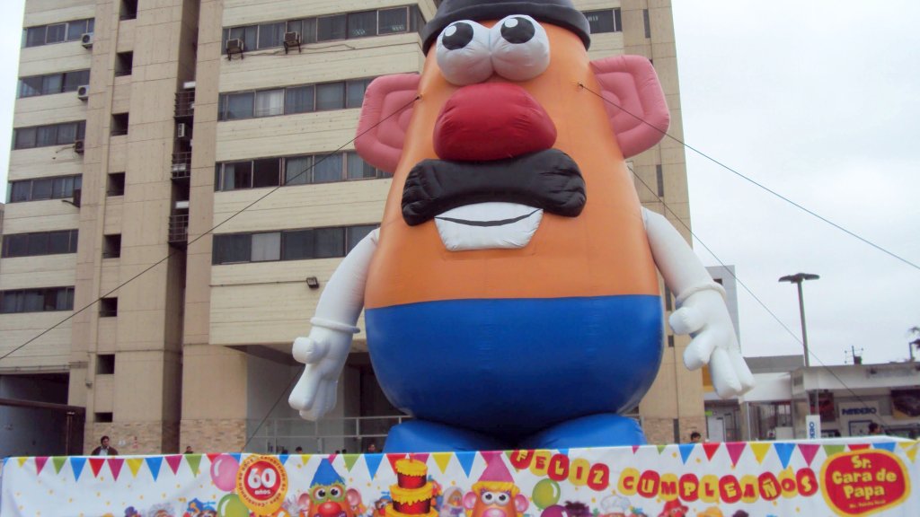 Mr._Potato_Head_Celebrates_a_Birthday_in_Lima,_Peru