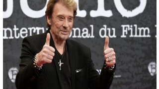 8677021-rester-vivant-johnny-hallyday-de-retour-avec-un-49e-album-en-forme-de-bilan
