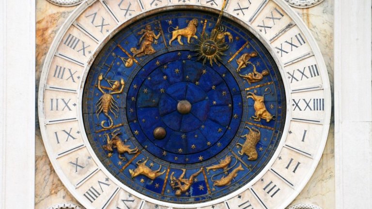 Защо милениалите изоставят религията за сметка на астрологията